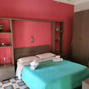 Apartment La Casa Di Aurora, Naples
